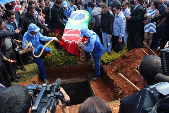 Cristiano Araújo será enterrado no fim da manhã, em Goiânia – Lavras24horas