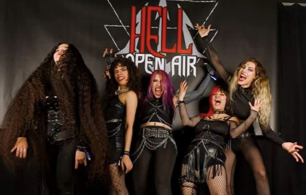  Banda de heavy metal Cobra Spell se apresenta em Goiânia