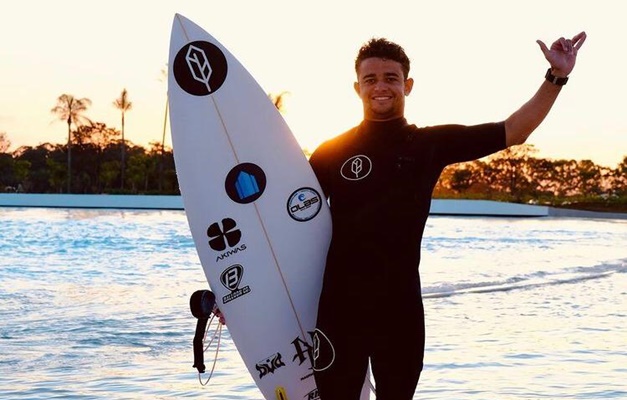 'Brazilian Storm' pode ter novo surfista que começa a despontar: Deivid Silva