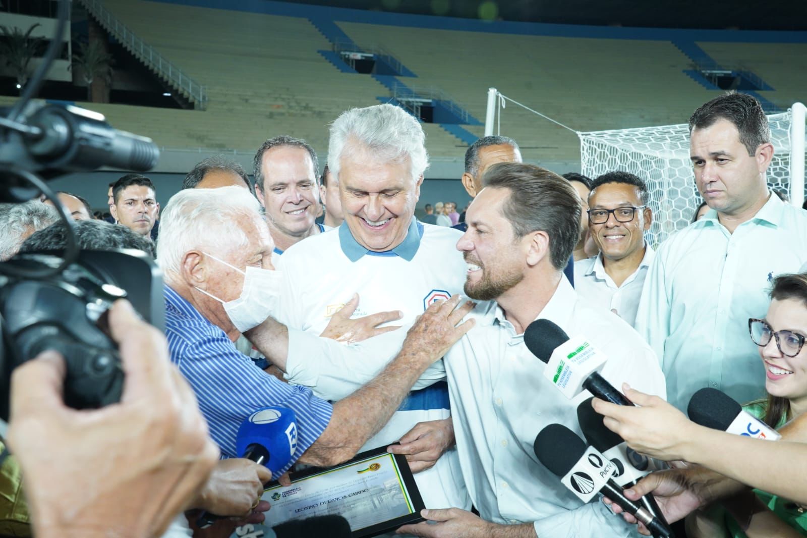  Bruno Peixoto homenageia Leonino Caiado nos 50 anos do Serra Dourada