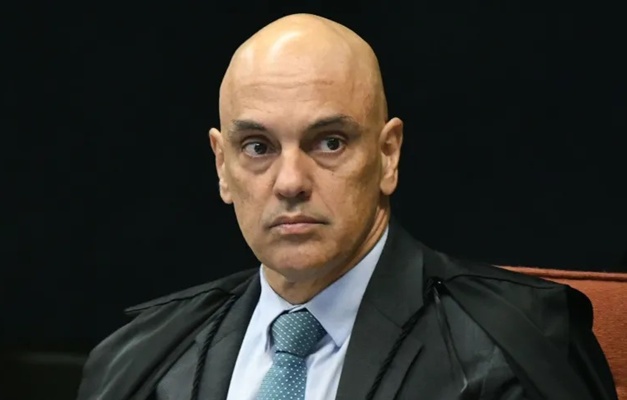 'Cadeira do Xandão': Moraes pede 17 anos de pena a homem que ocupou seu assento no 8 de Janeiro