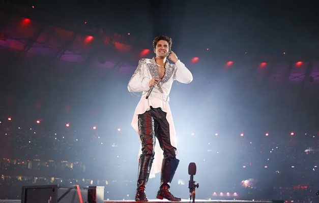 'Coldplay brasileiro'? Luan Santana grava DVD no Mineirão e é comparado com banda