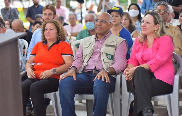 "Darci Accorsi construiu uma Goiânia verde", diz Rogério Cruz em solenidade