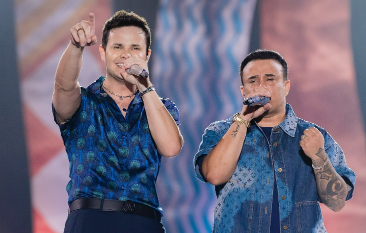  Dupla Matheus e Kauan apresenta mais de 3 horas de show em Goiânia