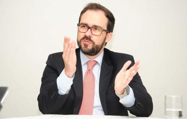 "Eleição se ganha nas urnas", diz Lúcio Flávio sobre decisão do TRF
