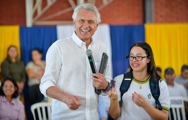 “Em 10 anos a juventude de Goiás será outra”, diz Caiado ao inaugurar escola