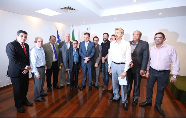 “Estamos fazendo o que é certo para evitar colapso em Goiás”, diz Marconi 