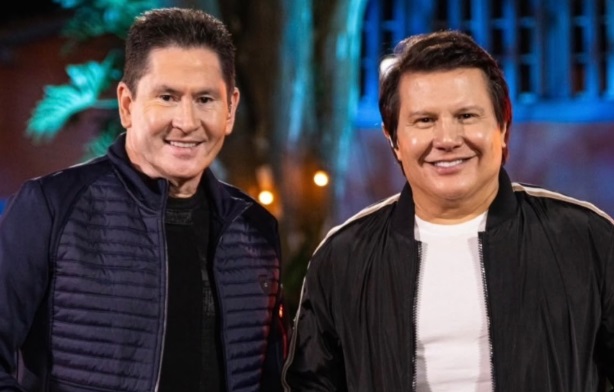  Gian e Giovani celebram gravam DVD em Goiânia