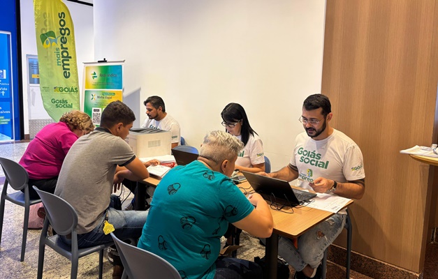  Governo de Goiás realiza Feirão de Empregos em Aparecida de Goiânia