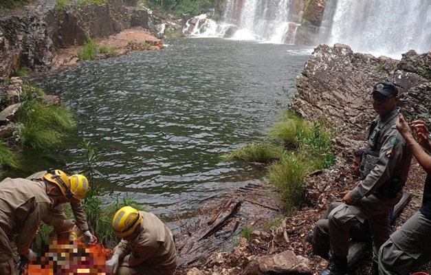  Homem morre afogado em cachoeira de Alto Paraíso