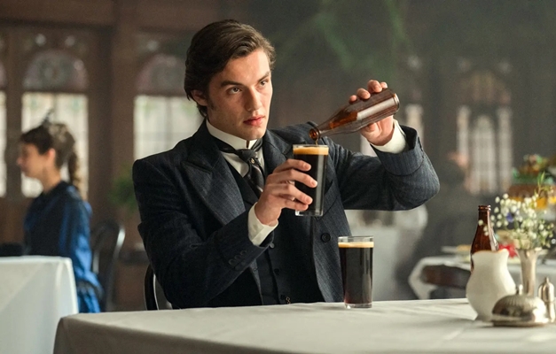 ‘House of Guinness’ equilibra com maestria intriga e drama