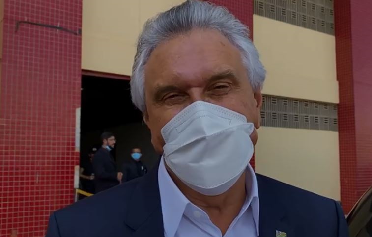 "Momento muito difícil", diz Caiado após sair do velório de Marília Mendonça