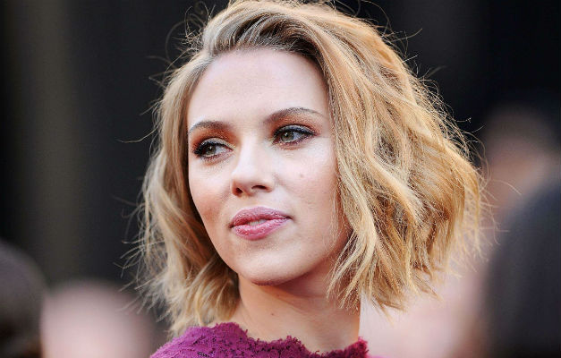 'Monogamia não é natural', afirma a atriz Scarlett Johansson
