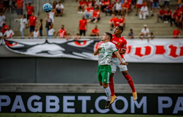  Na estreia de Lisca, Vila Nova e Chapecoense empatam no 0 a 0 em Goiânia