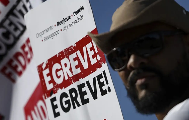 'Não havia motivo para greve nas universidades', diz ministro Camilo Santana