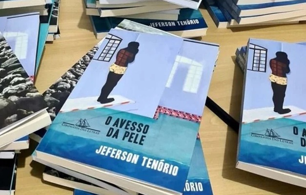 'O Avesso da Pele' é recolhido de escolas em Goiás após polêmica no Paraná