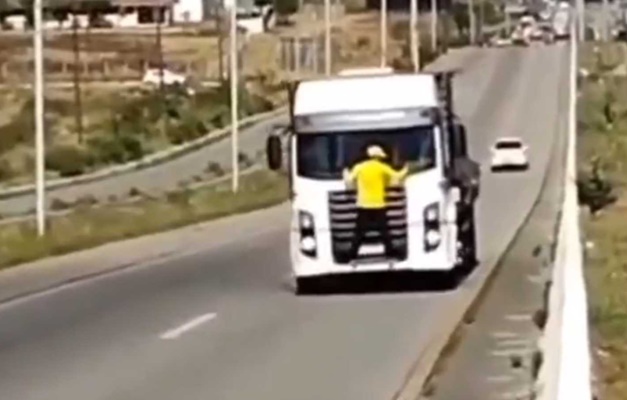 "Patriota do caminhão" diz que temeu a morte ao se agarrar no veículo