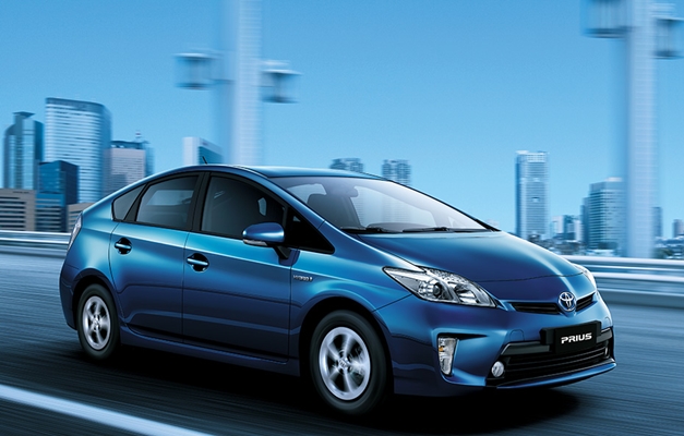 Toyota inicia venda do híbrido Prius no Brasil