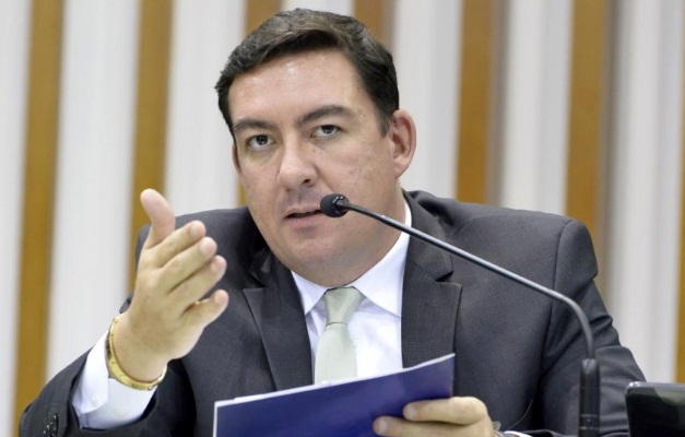 "Presos ao passado", diz Vitti sobre oposição em Goiás 