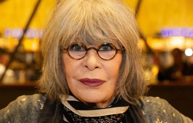 'Rita Lee é quem pode nos salvar nesses tempos difíceis', diz padre que rezou missa da cantora
