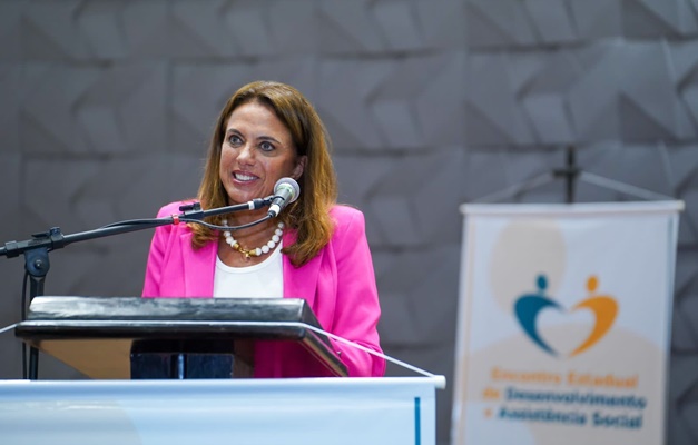 “Somos exemplo de assistência social para todo Brasil", diz Gracinha Caiado 