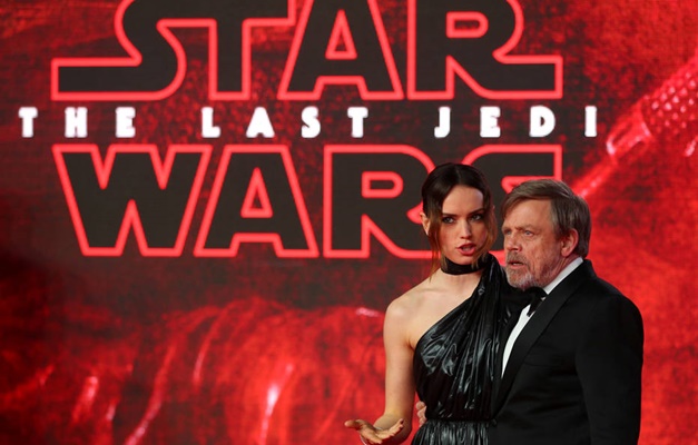 ‘Star Wars: Os Últimos Jedi’ passa marca de US$1 bilhão no feriado 
