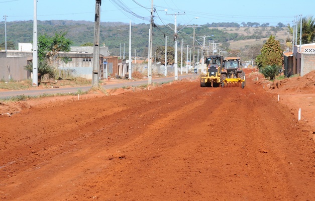 101 ruas do bairro Rosa dos Ventos são asfaltadas em Aparecida de Goiânia