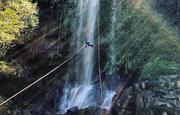 13 opções de esportes praticados em contato com a natureza em Goiás
