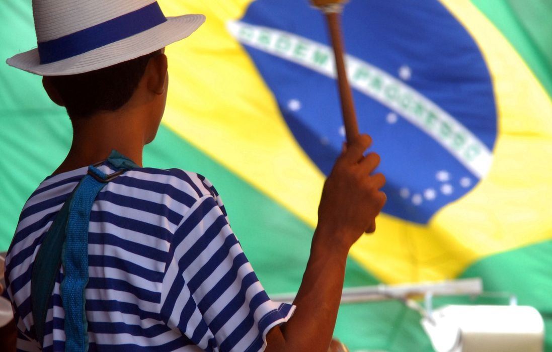 20 músicas mais tocadas no país com a palavra 'samba' no título