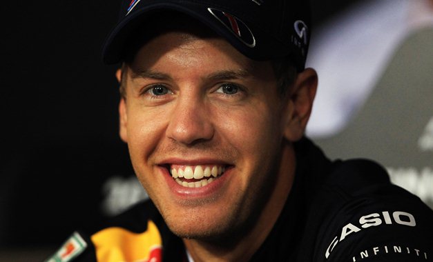 Vettel crava 26ª pole da carreira em Cingapura