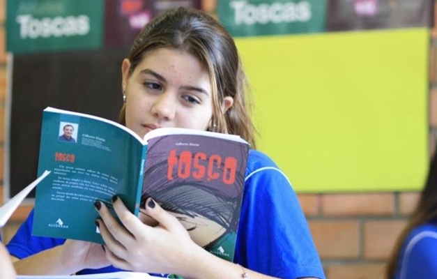 Seduc-GO adota projeto de combate ao bullying nas escolas