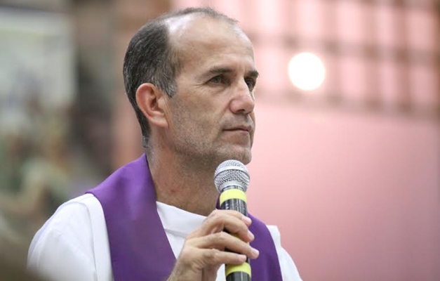 Paróquia liderada por Padre Luiz espera atrair 30 mil fiéis na Semana Santa