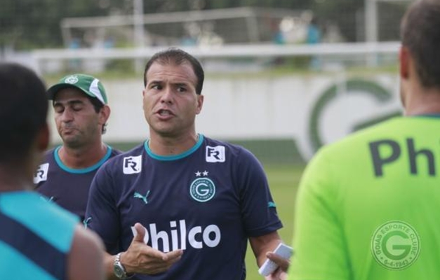 'Por amor ao clube', diz Harlei ao aceitar comandar Goiás na Copa do Brasil