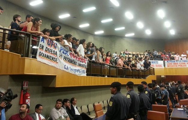 Sob protestos, revisão do Plano Diretor de Goiânia é aprovada pela Câmara