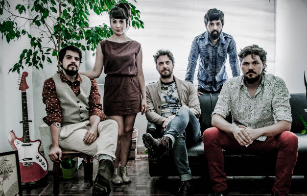 A Banda Mais Bonita da Cidade fará show em Goiânia no próximo sábado