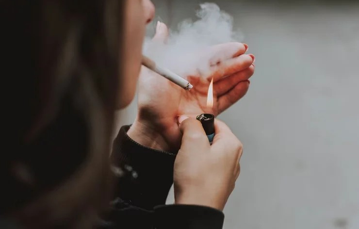 A cada R$ 1 de lucro com tabaco, Brasil gasta R$ 5 com doenças relacionadas