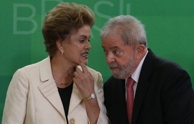 A jornal espanhol, Lula afirma que Dilma 'traiu' seu eleitorado