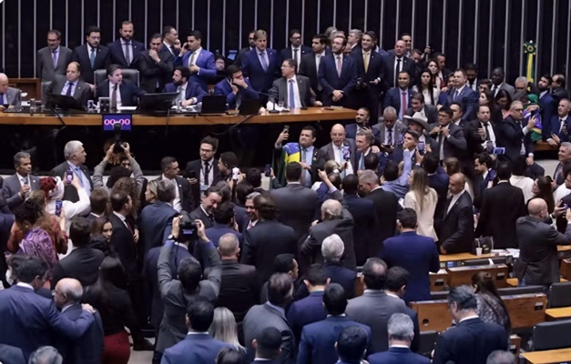 A PEC da Blindagem e a demência instantânea