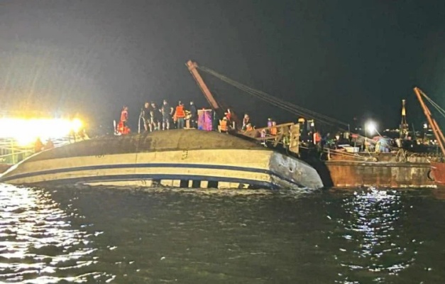 Acidente com barco de turistas mata 38 pessoas no Vietnã