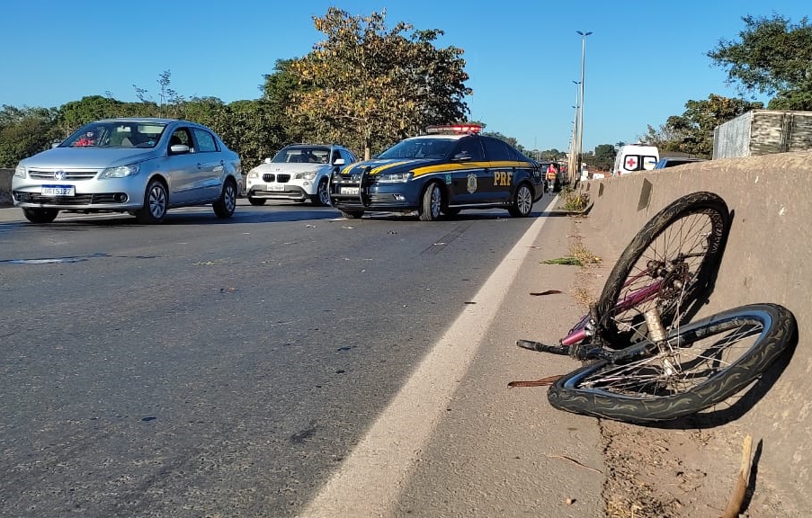 Acidente com morte deixa trânsito lento na BR-153, em Goiânia