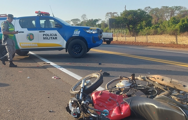 Acidente deixa uma pessoa morta e duas feridas em Trindade