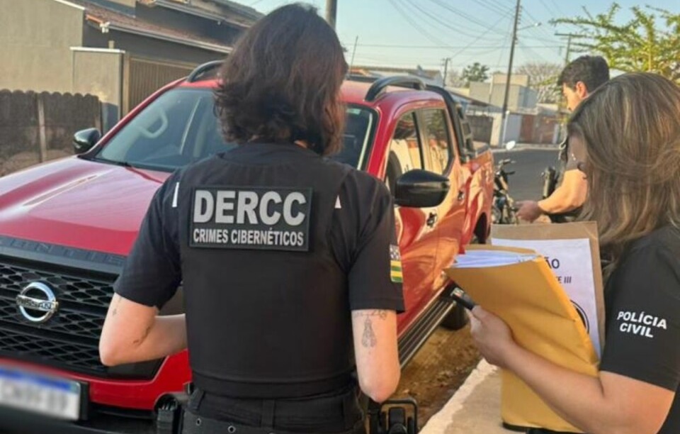 Adolescente é apreendido por armazenar material de abuso sexual infantil