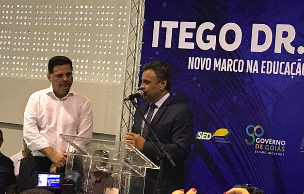 Aécio diz que Marconi é o governador mais inovador do Brasil: "Vai longe"