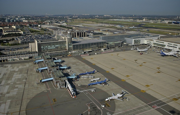 Aeropuertu de Bruxeles - Wikipedia