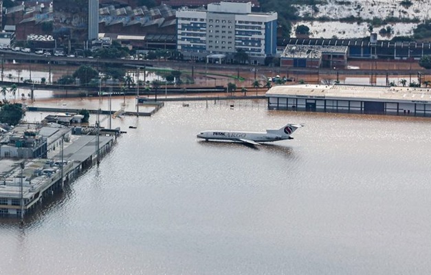 Aeroporto de Porto Alegre deve ficar fechado até setembro