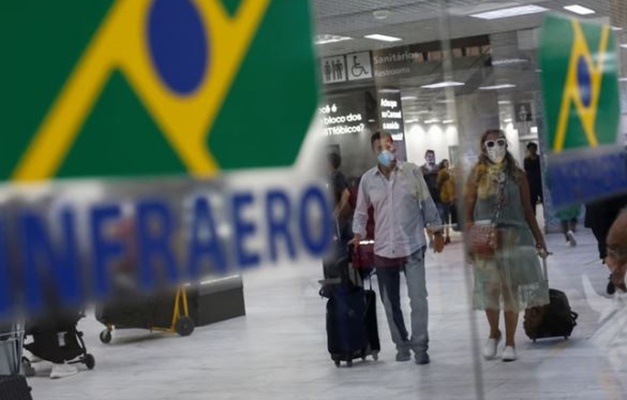 Aeroportos de Congonhas e Santos Dumont têm voos cancelados