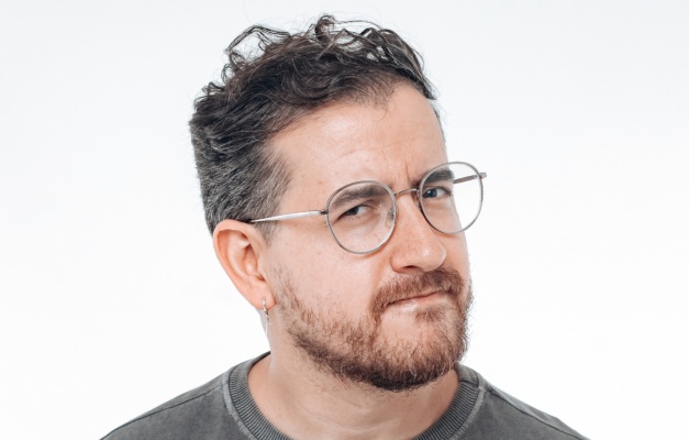 Afonso Padilha apresenta novo show de stand up em Goiânia