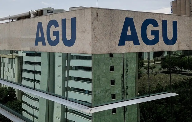 AGU pede bloqueio de bens de mais 14 investigados por fraude no INSS