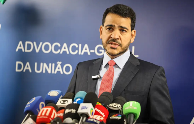 AGU pede que Meta exclua chatbots que promovem erotização infantil
