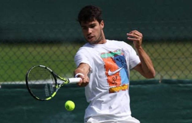 Alcaraz garante vaga nas oitavas de final de Wimbledon